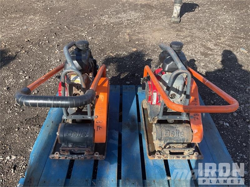 Belle of (2) Belle LC3251 Vibratory Plate Compactor Placas compactadoras