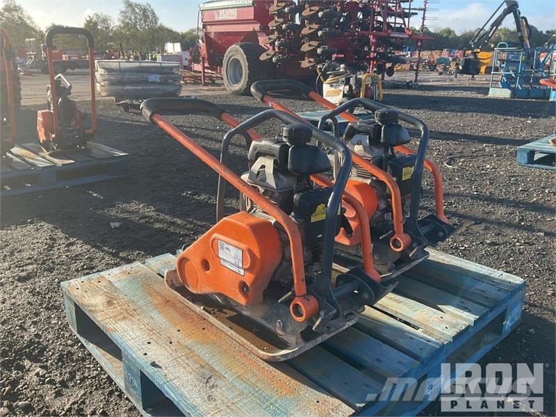 Belle of (2) Belle LC3251 Vibratory Plate Compactor Placas compactadoras