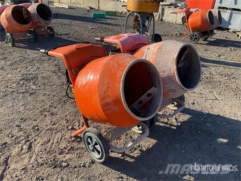 Belle of (2) Belle M12 Electric Portable Concrete Mixer Betong/sement blandere
