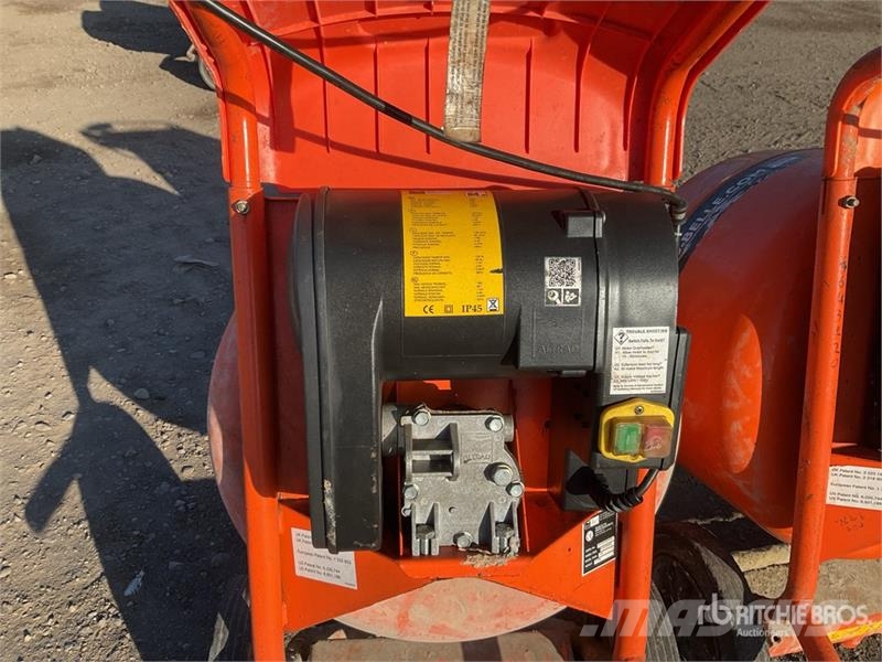 Belle of (2) Belle M12 Electric Portable Concrete Mixer Betong/sement blandere
