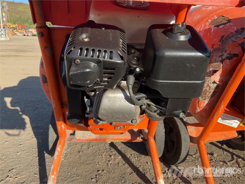Belle of (2) Belle Portable Concrete Mixer Betong/sement blandere