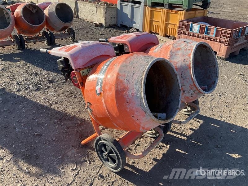 Belle of (2) Belle Portable Concrete Mixer Betong/sement blandere
