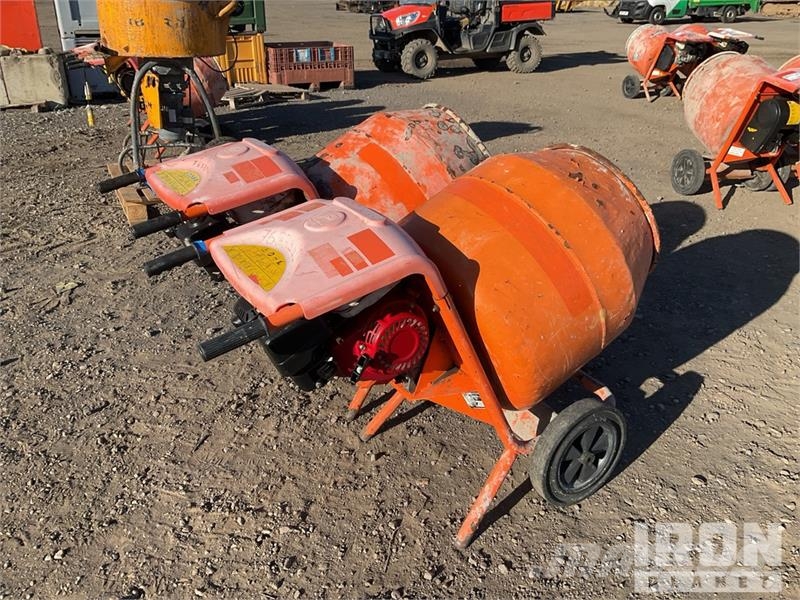 Belle of (2) Belle Portable Concrete Mixer Betong/sement blandere