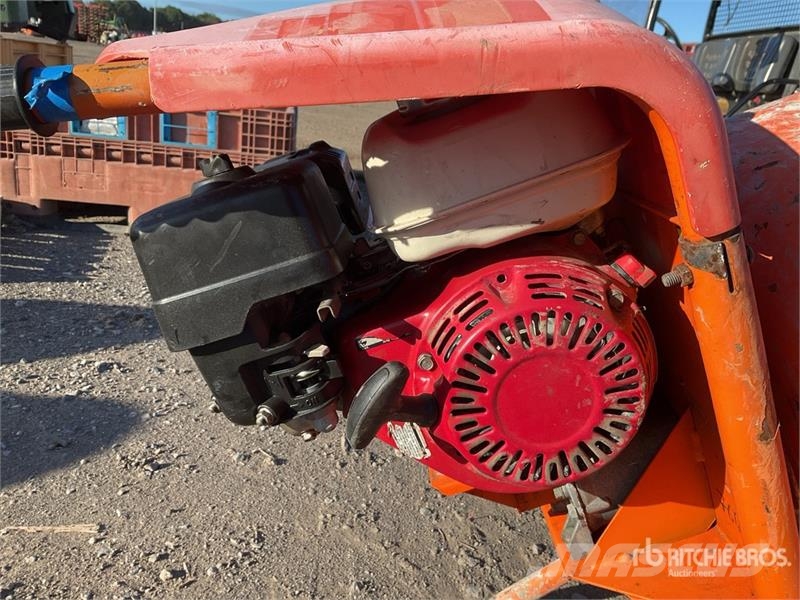 Belle of (2) Belle Portable Concrete Mixer Betong/sement blandere