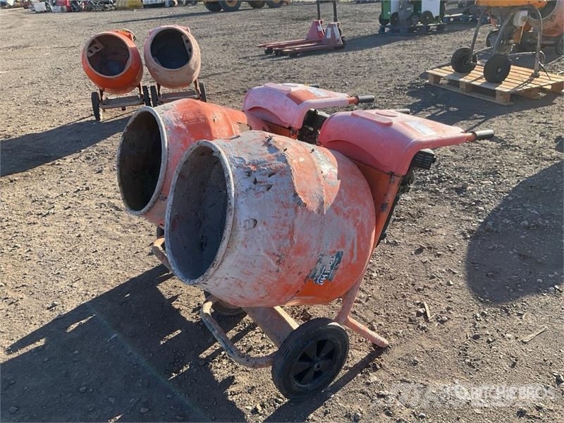 Belle of (2) Belle Portable Concrete Mixer Betong/sement blandere