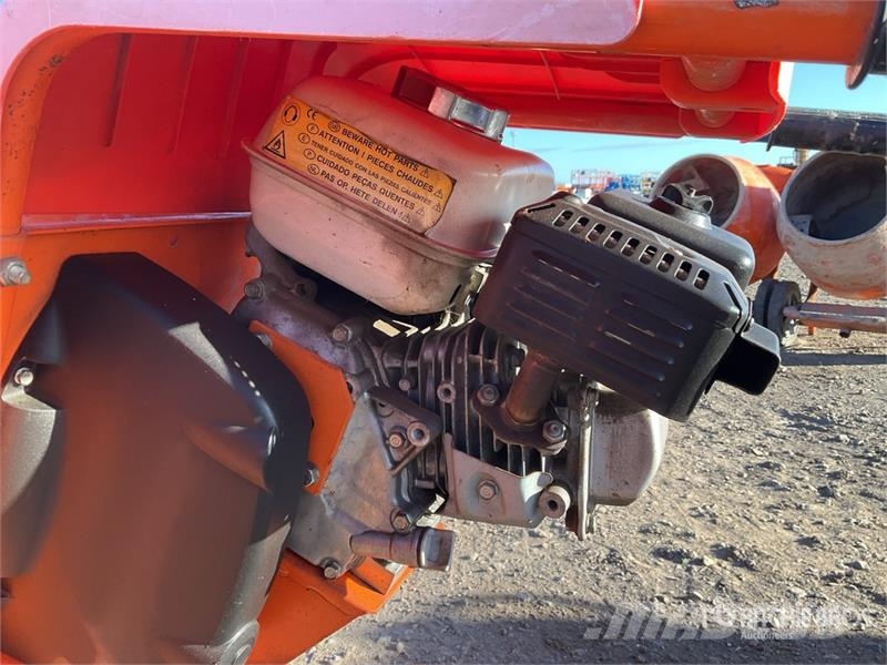 Belle of (2) Belle Portable Concrete Mixer Betong/sement blandere