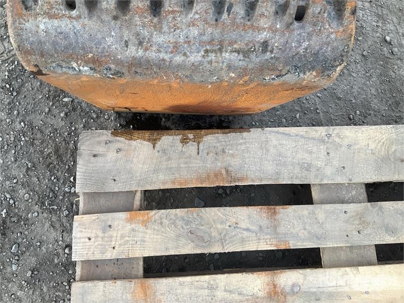 Belle of (2) Belle Vibratory Plate Compactor Віброплити та вібротрамбовки