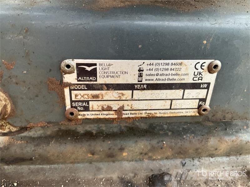 Belle of (2) Belle Vibratory Plate Compactor Віброплити та вібротрамбовки