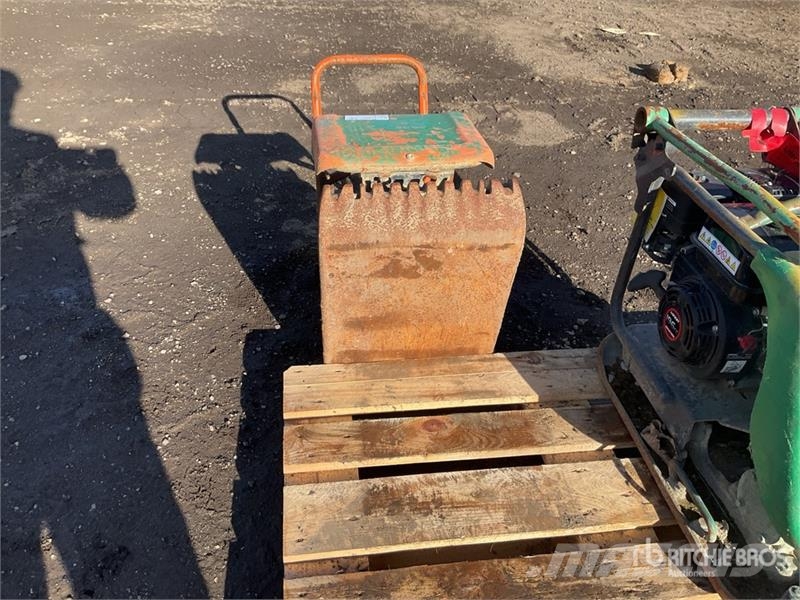 Belle of (2) Belle Vibratory Plate Compactor Vibro plošče