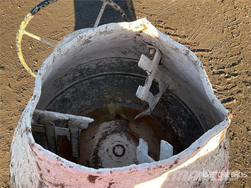 Belle PM20 Portable Concrete Mixer Бетонозмішувачі