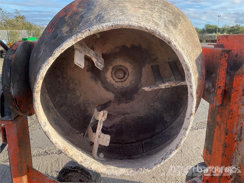 Belle PM20 Portable Concrete Mixer (Inoperable) Betonski/ žbukarski mikseri