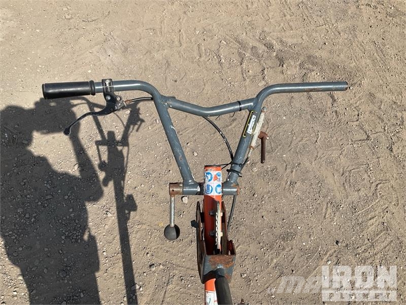 Belle PTLW931 Power Trowel Gladilice za beton - hellikopteri