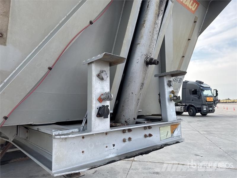Benalu TF34C11RBA Semi-Remorque Benne 3 Essieux Tri/A End Tipper trailers