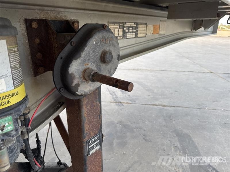 Benalu TF34C11RBA Semi-Remorque Benne 3 Essieux Tri/A End Tipper trailers