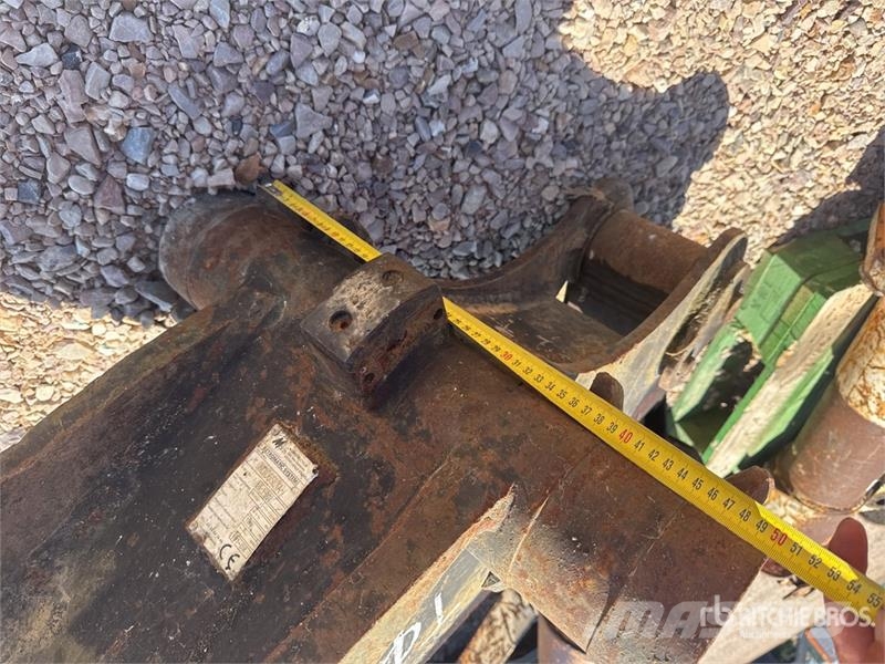 Benne Preneuse Et Attachements Attachments Clamsheel Exc Łyżki do ładowarek