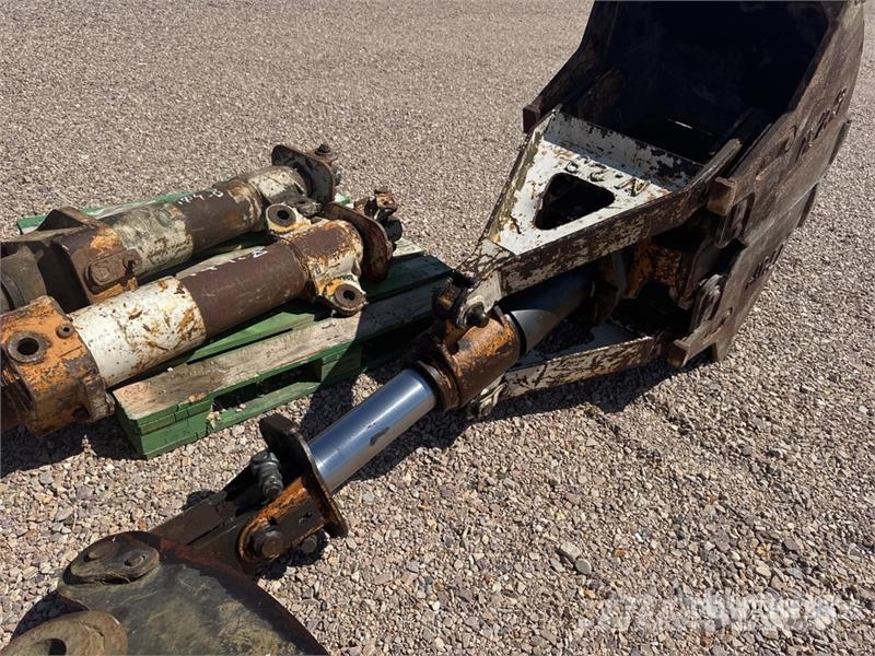 Benne Preneuse Et Attachements Attachments Clamsheel Exc Łyżki do ładowarek