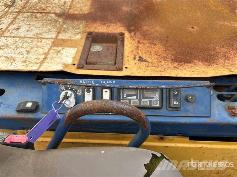  BENS 250R Swivel Crawler Mini Dumper (Inoperable) Mini Dumpers