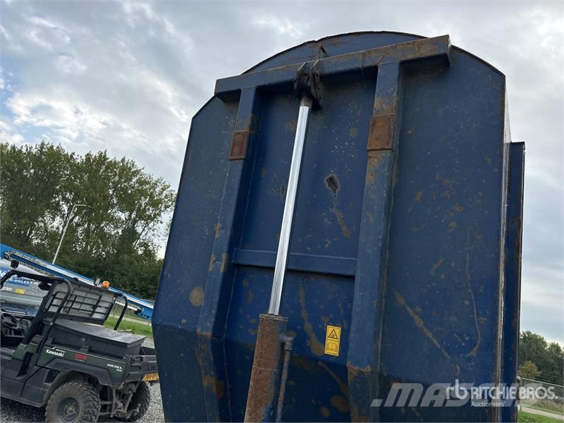  BENS 250R Swivel Crawler Mini Dumper (Inoperable) Mini Dumpers