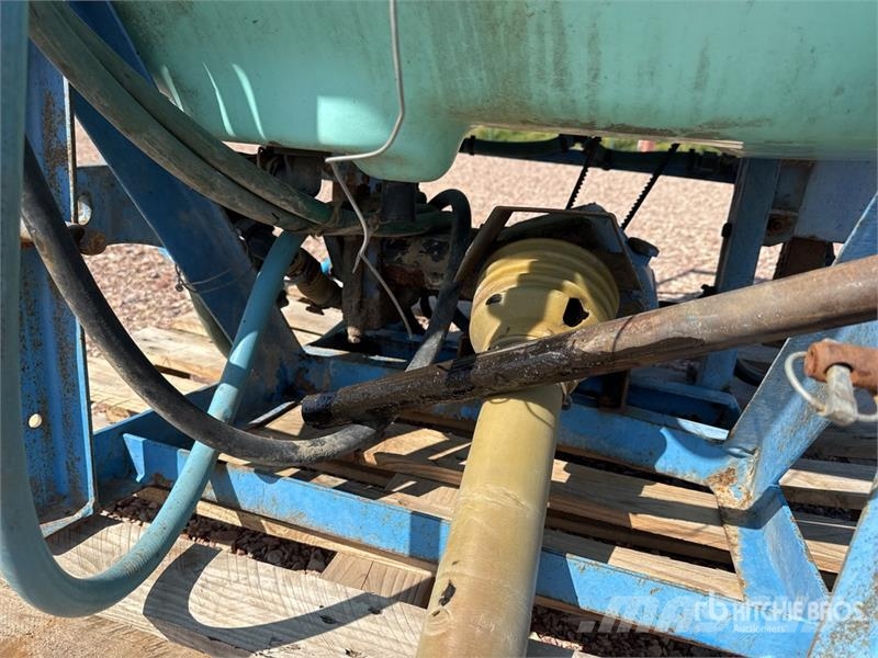 Berthoud 12 m Pulverisateur 3-Point Hitch Sprayer 견인형 분무기