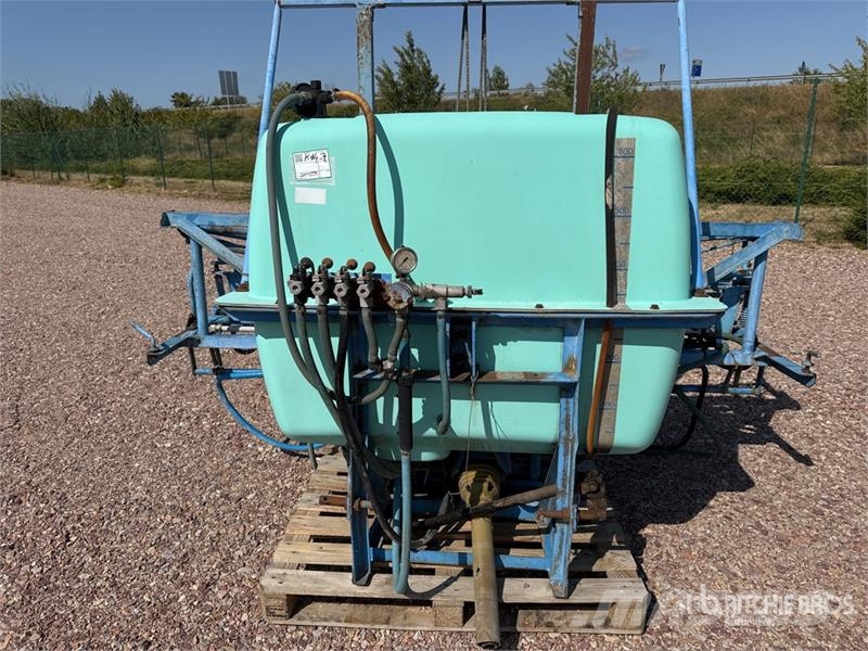 Berthoud 12 m Pulverisateur 3-Point Hitch Sprayer 견인형 분무기