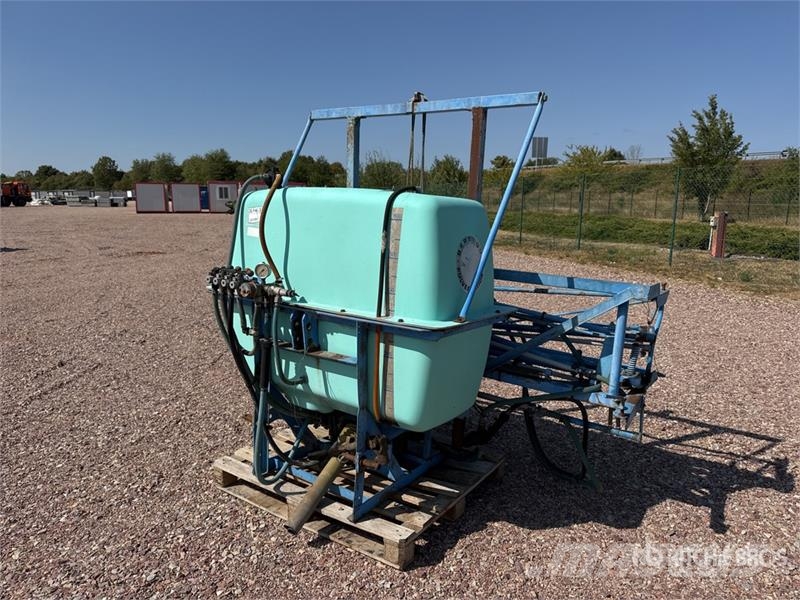 Berthoud 12 m Pulverisateur 3-Point Hitch Sprayer 견인형 분무기