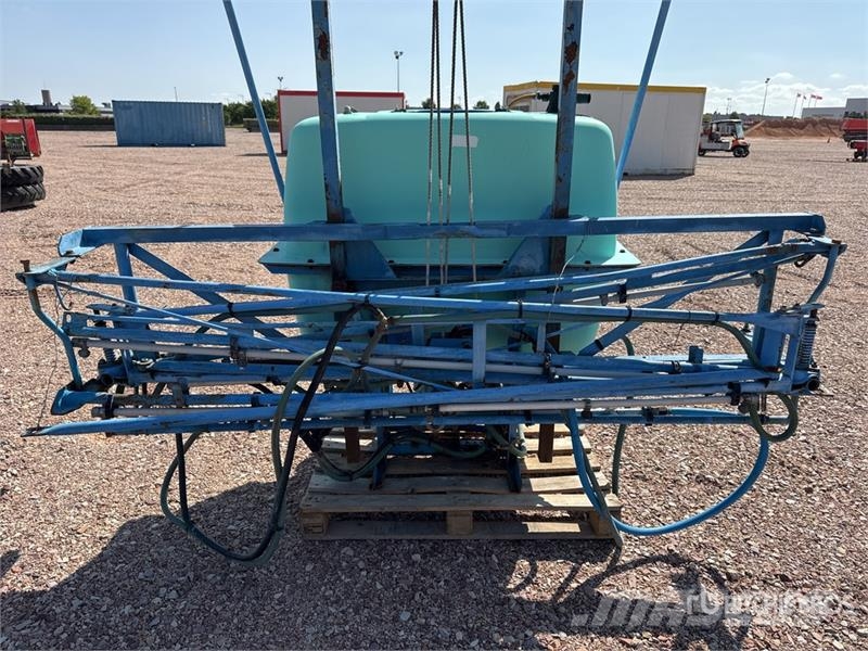 Berthoud 12 m Pulverisateur 3-Point Hitch Sprayer 견인형 분무기
