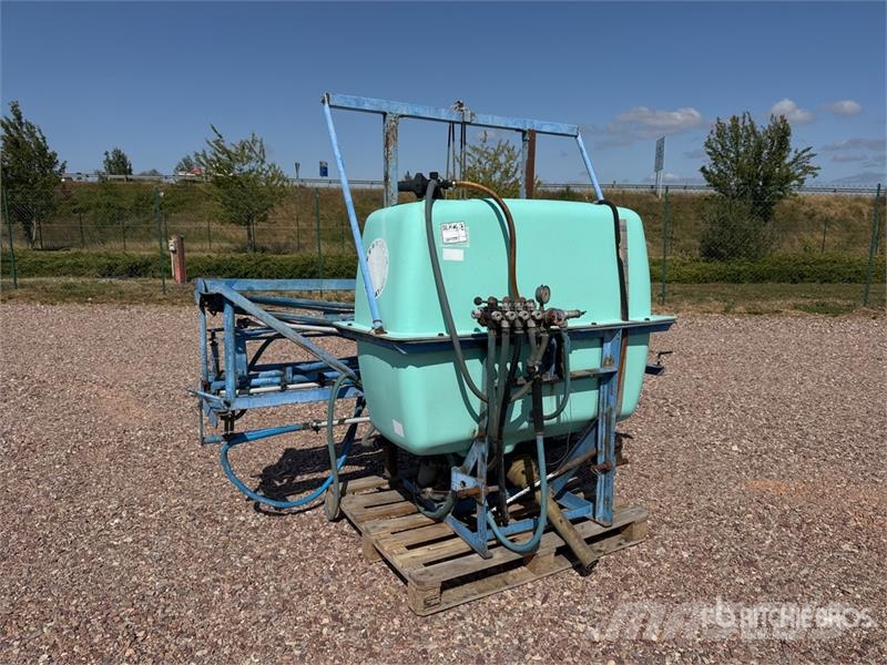 Berthoud 12 m Pulverisateur 3-Point Hitch Sprayer 견인형 분무기