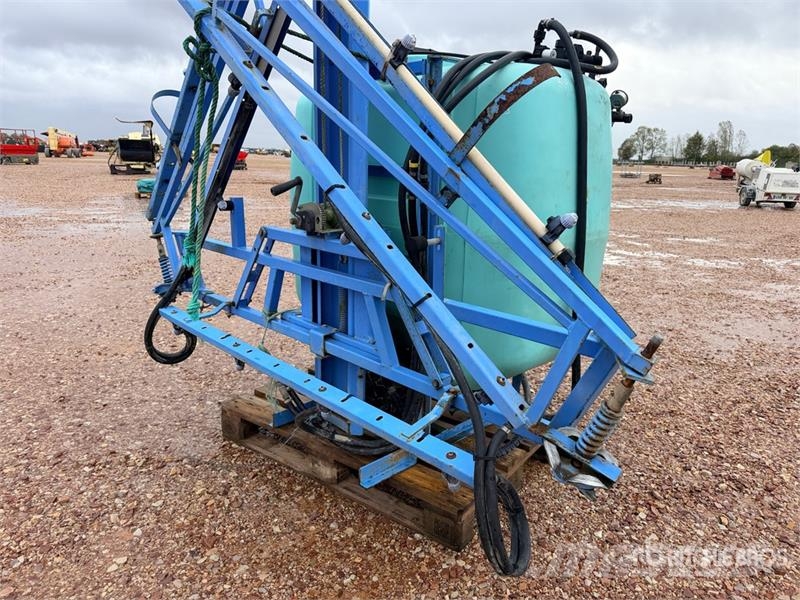 Berthoud Accro06XR12 12 m Pulverisateur Porte 3-Point Hitch الرشاشات