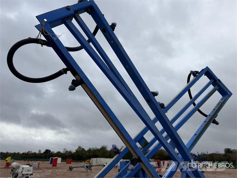 Berthoud Accro06XR12 12 m Pulverisateur Porte 3-Point Hitch الرشاشات