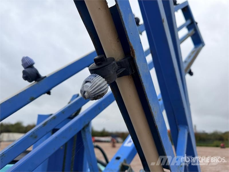 Berthoud Accro06XR12 12 m Pulverisateur Porte 3-Point Hitch الرشاشات