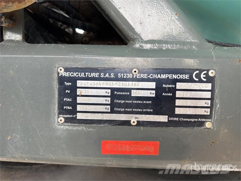Berthoud Raptor 4240 4x4 Pulverisateur Automoteur 38 m High 자주 동력 분무기