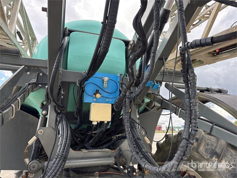 Berthoud Raptor 4240 4x4 Pulverisateur Automoteur 38 m High 자주 동력 분무기