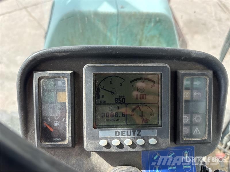 Berthoud Raptor 4240 4x4 Pulverisateur Automoteur 38 m High 자주 동력 분무기