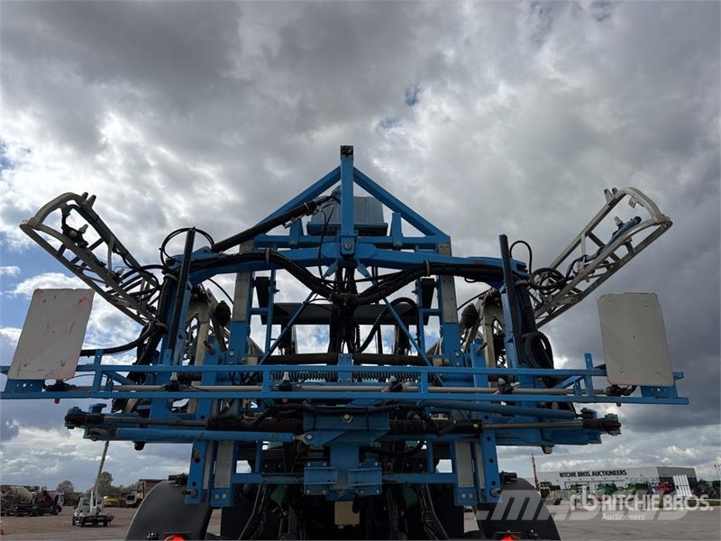 Berthoud Raptor 4240 4x4 Pulverisateur Automoteur 38 m High 자주 동력 분무기
