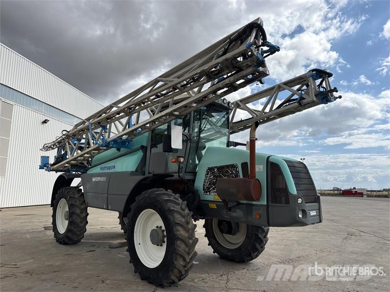 Berthoud Raptor 4240 4x4 Pulverisateur Automoteur 38 m High 자주 동력 분무기