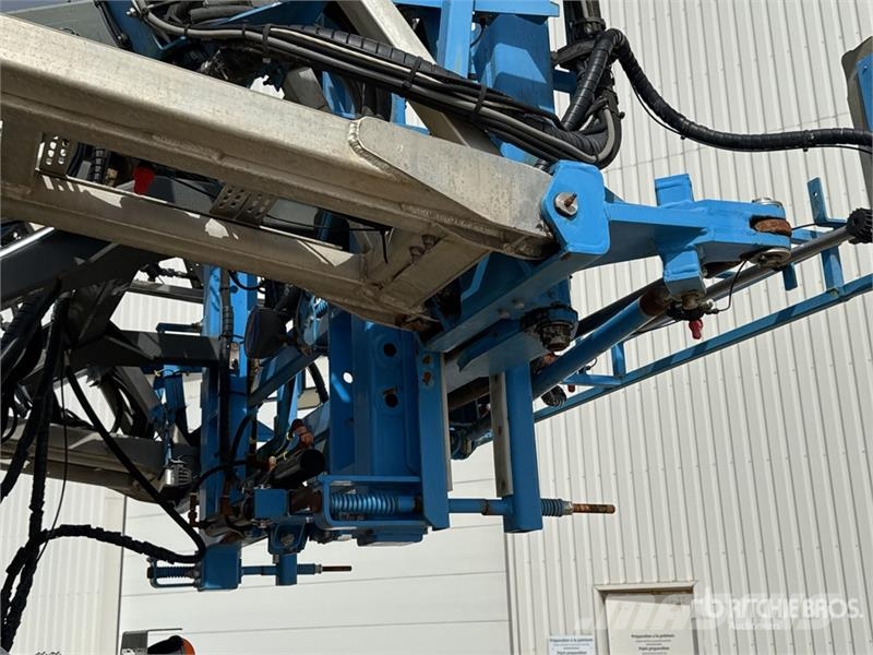 Berthoud Raptor 4240 4x4 Pulverisateur Automoteur 38 m High 자주 동력 분무기