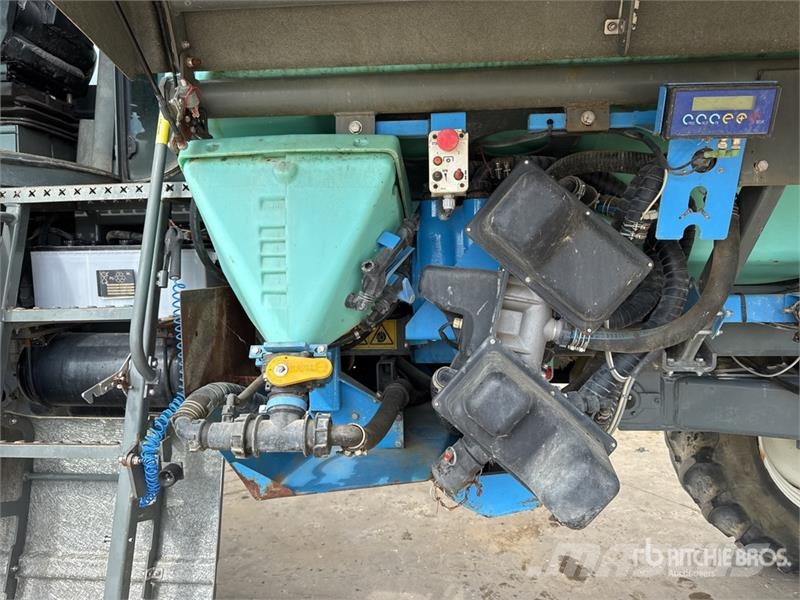Berthoud Raptor 4240 4x4 Pulverisateur Automoteur 38 m High 자주 동력 분무기