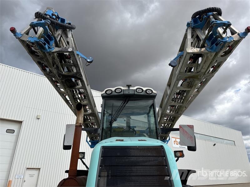 Berthoud Raptor 4240 4x4 Pulverisateur Automoteur 38 m High 자주 동력 분무기
