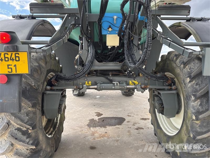 Berthoud Raptor 4240 4x4 Pulverisateur Automoteur 38 m High 자주 동력 분무기