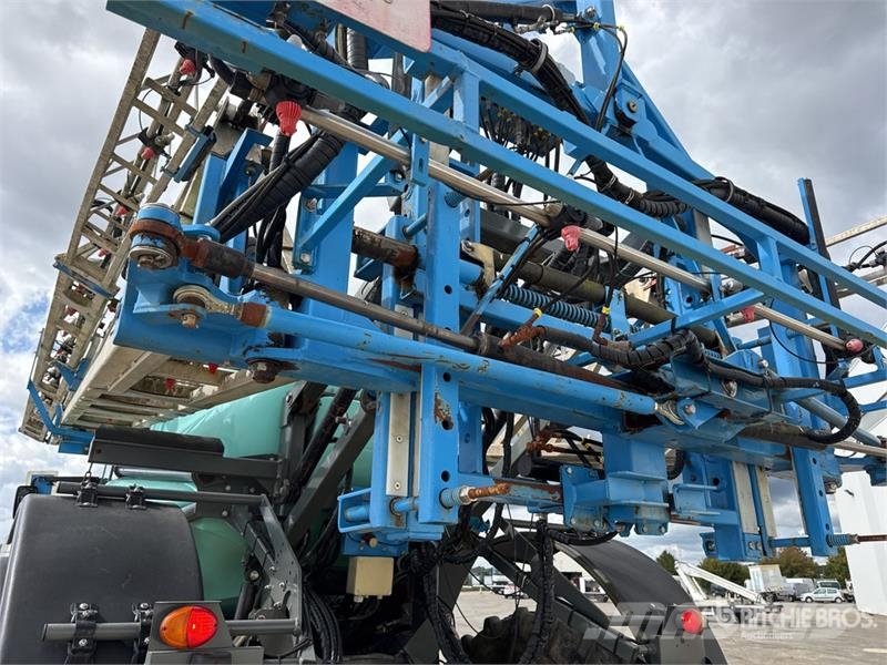 Berthoud Raptor 4240 4x4 Pulverisateur Automoteur 38 m High 자주 동력 분무기