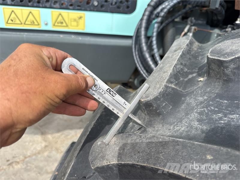 Berthoud Raptor 4240 4x4 Pulverisateur Automoteur 38 m High 자주 동력 분무기