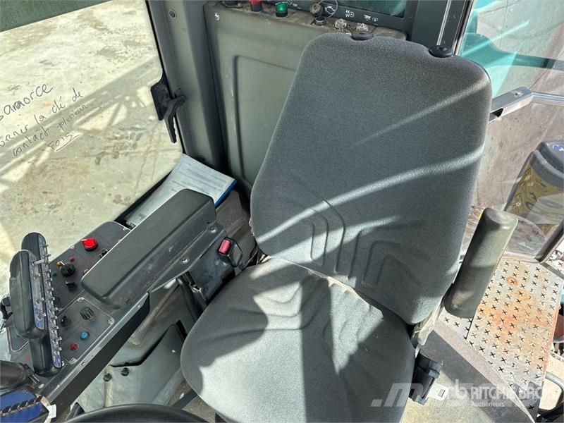 Berthoud Raptor 4240 4x4 Pulverisateur Automoteur 38 m High 자주 동력 분무기
