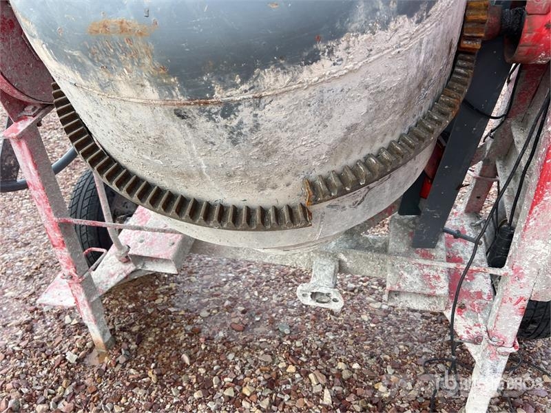  Betonniere Portable Concrete Mixer (Inoperable) Betong-/bruksblandare