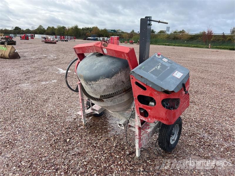  Betonniere Portable Concrete Mixer (Inoperable) Betong-/bruksblandare
