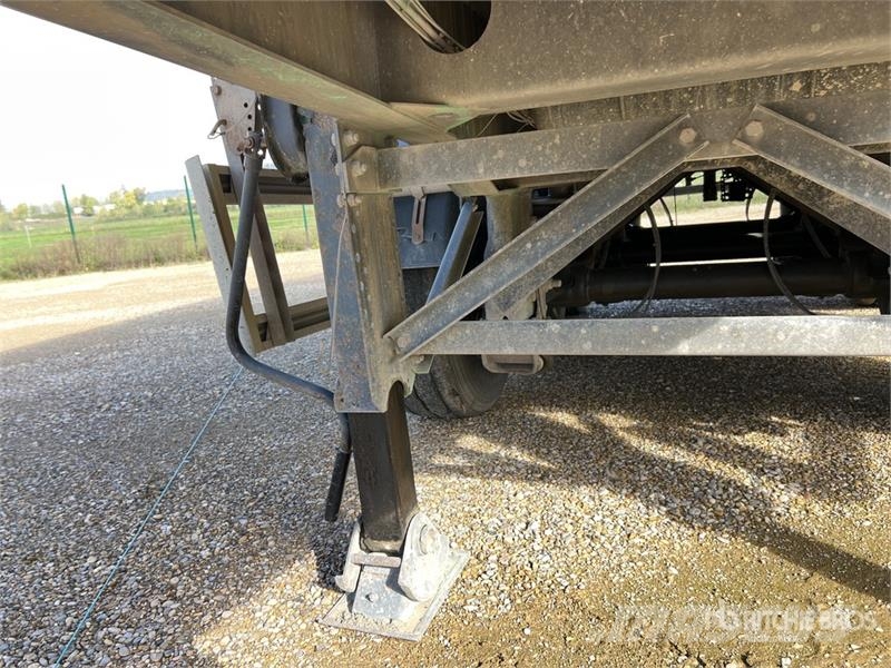 BFG Tri/A Semi-Remorque Benne 3 Essieux End Dump T Kallur-haagised
