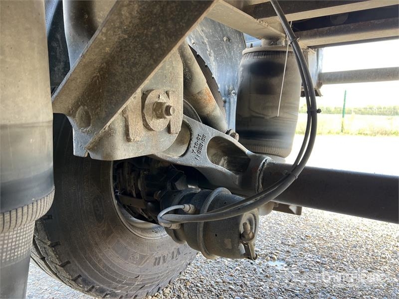 BFG Tri/A Semi-Remorque Benne 3 Essieux End Dump T Kallur-haagised