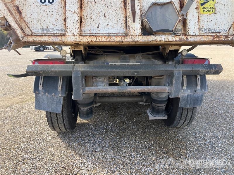 BFG Tri/A Semi-Remorque Benne 3 Essieux End Dump T Kallur-haagised