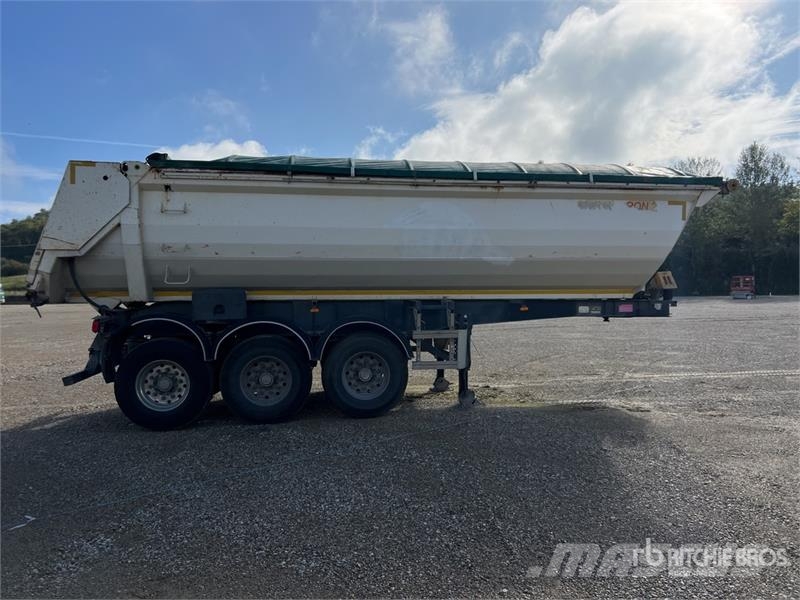 BFG Tri/A Semi-Remorque Benne 3 Essieux End Dump T Kallur-haagised