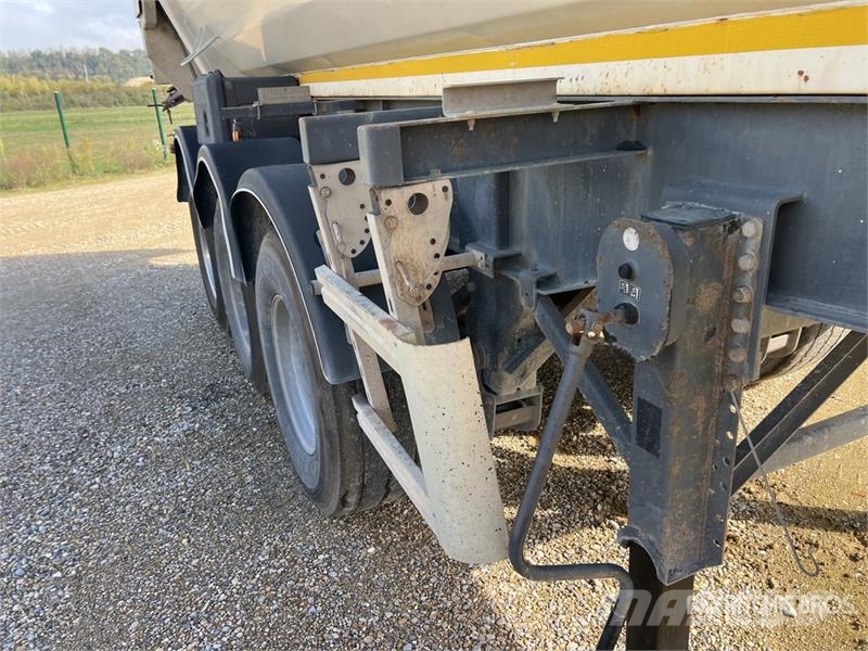 BFG Tri/A Semi-Remorque Benne 3 Essieux End Dump T Kallur-haagised