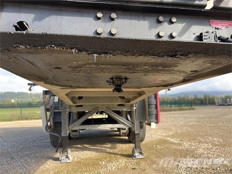 BFG Tri/A Semi-Remorque Benne 3 Essieux End Dump T Kallur-haagised